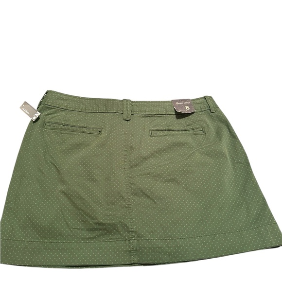 Old Navy Green Mini Skirt/Casual Cotton
SZ 8 - Picture 2 of 7
